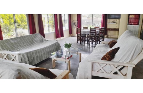 Guernica House | LAS CASUARINAS