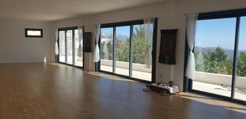 Mairena House | Las Chimeneas