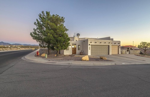 Las Cruces House | Las Cruces - Modern 3BR Near Downtown, Mesilla, White Sands + Backyard Oasis