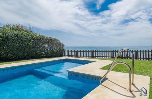 Carib Playa Apartment | Las Dunas de Marbella - Beachfront 3 Bed Townhouses