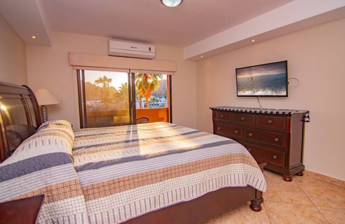 Caracol Turistico Condo | Las Glorias Condo 203