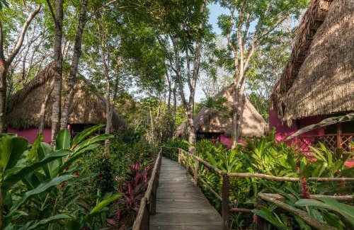 Marques de Comillas Cabin | Las Guacamayas Lodge, Selva Lacandona, Chiapas México