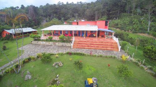 Cumaca House | Las Mercedes Finca Cafetera