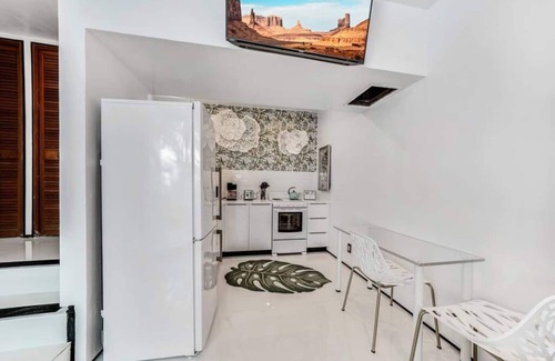 Colee Hammock Apartment | Las Olas Hammocks Unit 3 By PMI