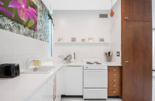 Colee Hammock Apartment | Las Olas Hammocks Unit 2 By Pmi