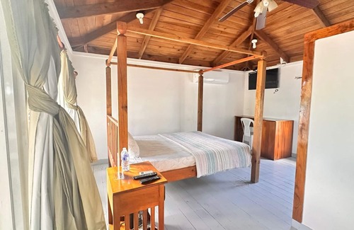 Las Palmas Hotel | Las Palmas Cabins