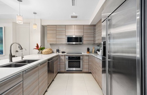 Herreras Condo | Las Palmeras | Oceanfront Luxury 3 Bedrooms Villa