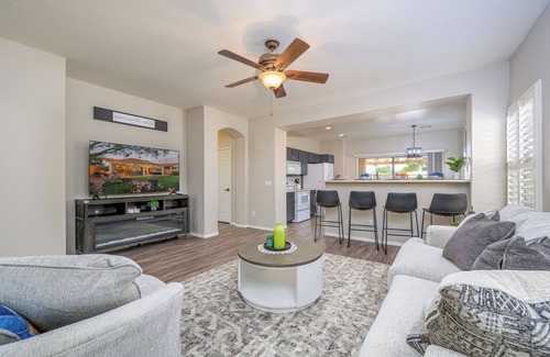 Villages At Queen Creek House | Las Polinas Golf Course! Putting Green, Hot Tub, Outdoor Kitchen & TV!