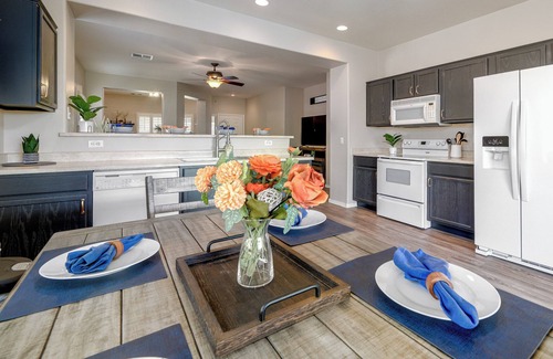 Villages At Queen Creek House | Las Polinas Golf Course! Putting Green, Hot Tub, Outdoor Kitchen & TV!