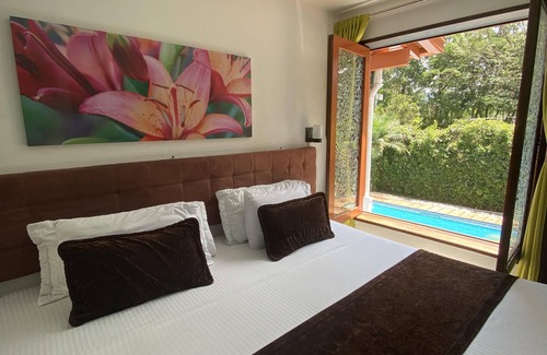 La Florida Hotel | Las Rosas OFFICIAL Boutique (17 BEDROOM)