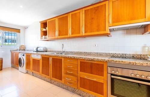 Marbella Apartment | Las Tortugas Marbella – Luxury Penthouse with Sea Views & Jacuzzi