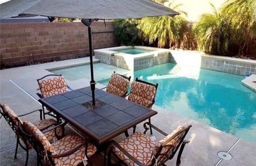 Whitney House | Las Vegas home near the strip