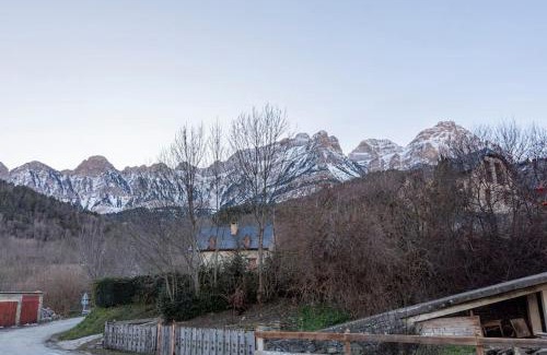 Piedrafita de Jaca Apartment | Las Vistas de Peña Blanca