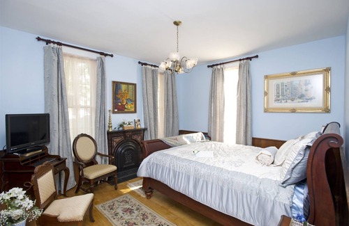 West Central House | LaSalle Guest House