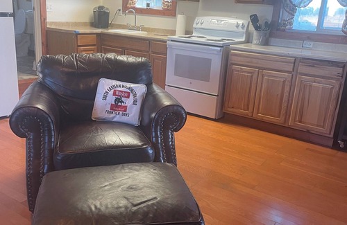 Walla Walla House | Lasater Ranch Bunkhouse- close to town & wineries!