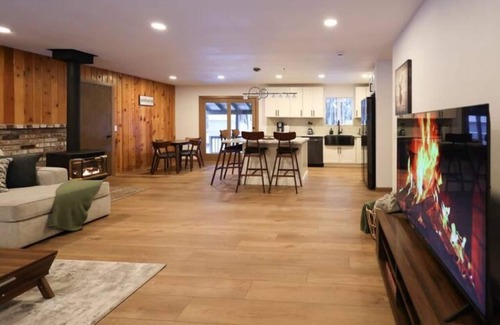 Shingletown Cabin | Lassen/McCumber Lake Luxury Cabin with Hot Tub
