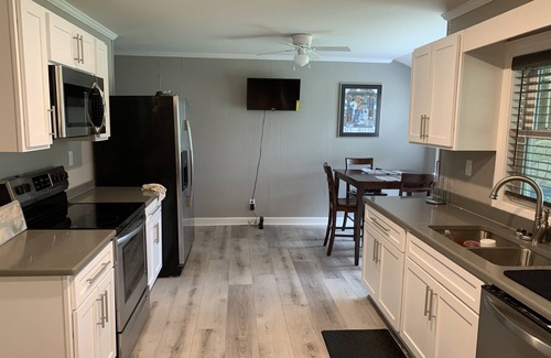 Tuscaloosa House | Last minute cancelation. Message me 4 reduced pricing for Wisconsin game
