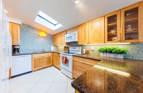 Solana Beach House | Last Minute Discount! Townhome w/Resort Amenities + Beach Access