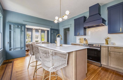 Shelbyville Apartment | Last Minute Discount/EV Charger/Bourbon Trail/Hot Tub/Fire Pit/Game Room