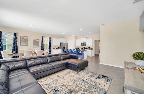 Loughman Villa | Last Minute Disney Getaway! Villa with Private Pool & Hot Tub. Book Now! #56177