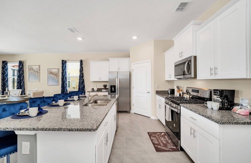 Loughman Villa | Last Minute Disney Getaway! Villa with Private Pool & Hot Tub. Book Now! #56177