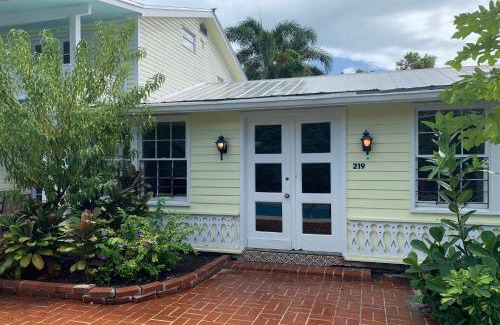Historic Seaport House | Last Minute