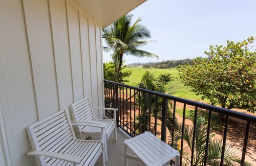 Hanamaulu Apartment | Last Minutes Special with Gorgeous Kauai beach resort, romance and fun