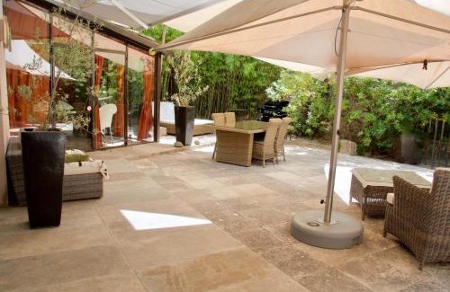 Oppede House | LASUITE Domaine Bertuli, heated Pool, Aircon
