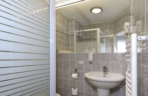 Eisenhuettenstadt Hotel | LAT Hotel & Apartmenthaus Berlin