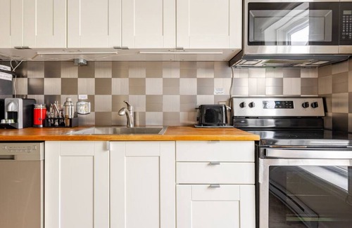Perth Apartment | Latakia - European style deluxe maisonnette facing the historic Tay River Basin