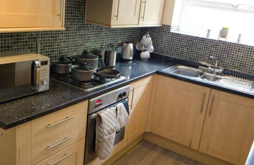 Appleton House | Latchford Mews - Vibrant & Modern Four Bed House