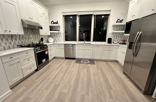 Atascocita House | Late check out! Cozy & New 4Bd/3ba, in quiet neighborhood w/big yard.