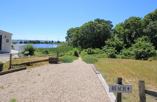 Hyannis Port Cottage | Late Season Special 199 per night! Hyannis Port Cottage with Ocean View!