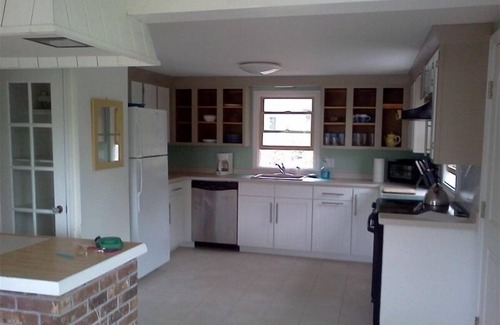 Charlestown House | LATE SUMMER SPECIAL RATE 550/night 1/2 mile to Charlestown Town Beach
