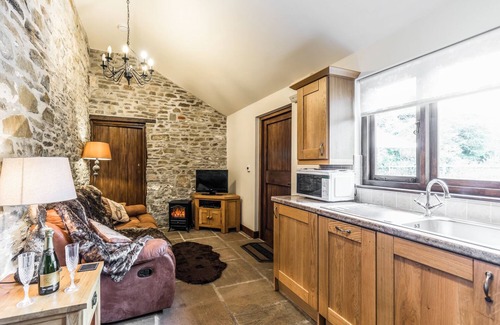 Coleford Cottage | LATIMER LODGE, pet friendly, character holiday cottage in Coleford