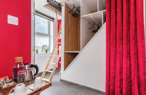 Sneinton Apartment | Latino Relax & Watch at Baila Casa