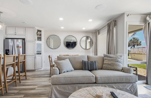 Fort Bay Condo | Latitude 14 - NEW OWNER! NEW LOOK! Spectacular ocean views! 1BD/2BA. Sleeps 6