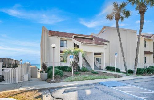 Fort Bay Apartment | Latitude 29 #2