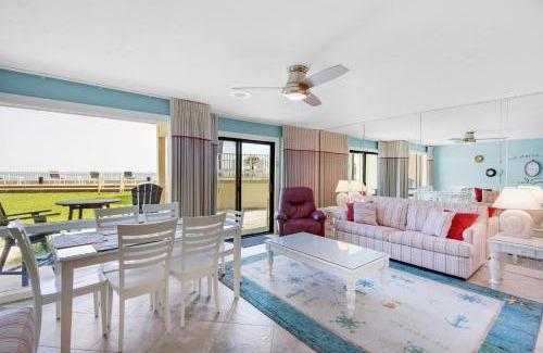 Fort Bay Apartment | Latitude 29 #4