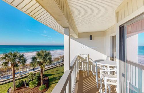 Fort Bay Apartment | Latitude 29 #9