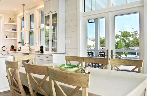 Hope Town House | Latitude Adjustment - The best of indoor-outdoor island living