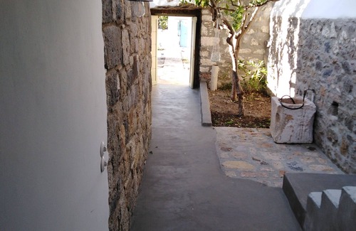 Skala House | Latmos 1860