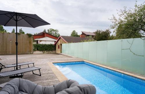 Babite House | Latvian Bathhouse Experience, Traditional Sauna, Hot Tub, Outdoor Pool and Relax Zone