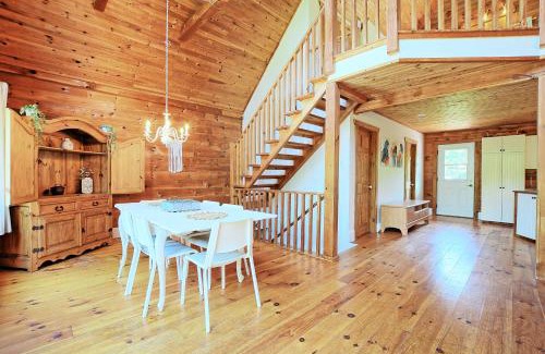 Wakefield House | LAuberge des Collines Escape for Two