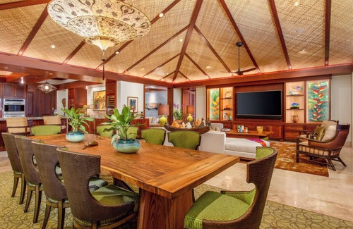 Kaupulehu House | Laueki 8 – Stunning Ocean View | Onsite Staff & Daily Housekeeping