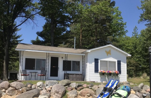 Gladwin Cottage | "Laugh-a-Lot" Rental on All Sports Pratt Lake, Gladwin MI