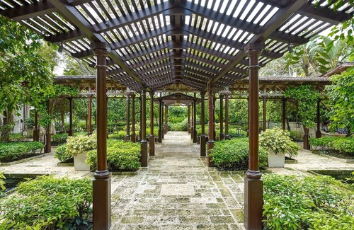 Sandy Lane Villa | Laughing Waters in Saint James by Personal Villas - Perfect Tropical Getaway