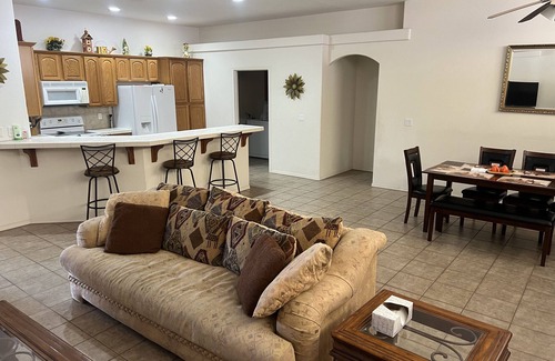 Bullhead City House | Laughlin Casinos, Colorado River, and Lake Mohave Minutes away