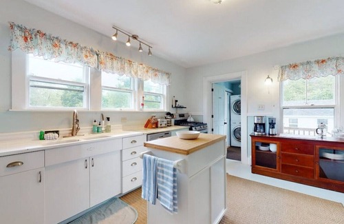 Pemaquid Beach House | Laughton House @ Pemaquid Beach