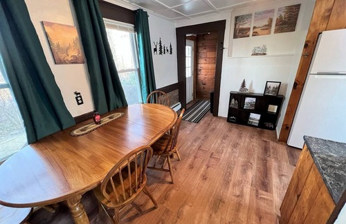 Plymouth Apartment | Launch your next adventure from here: plenty of beds, plenty of parking, plenty of fun